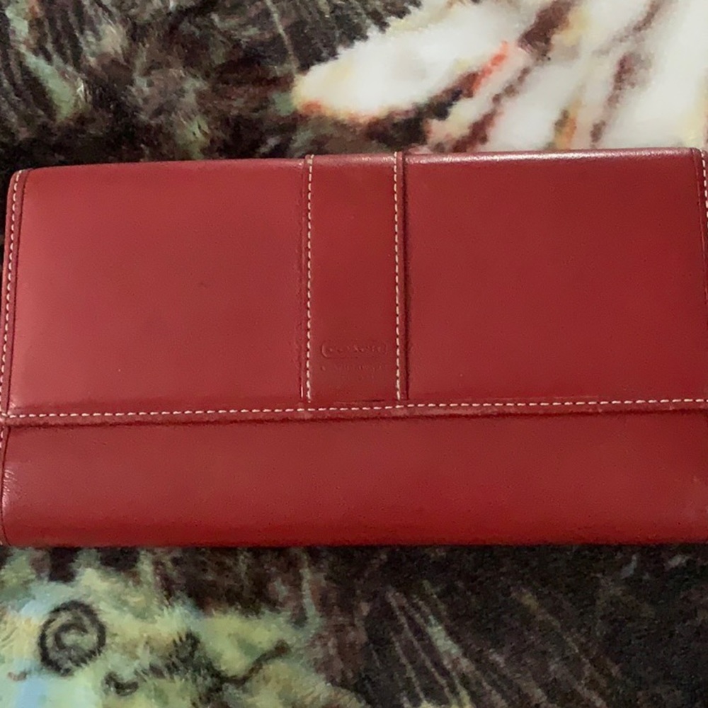 coach wallet (non-authentic)
